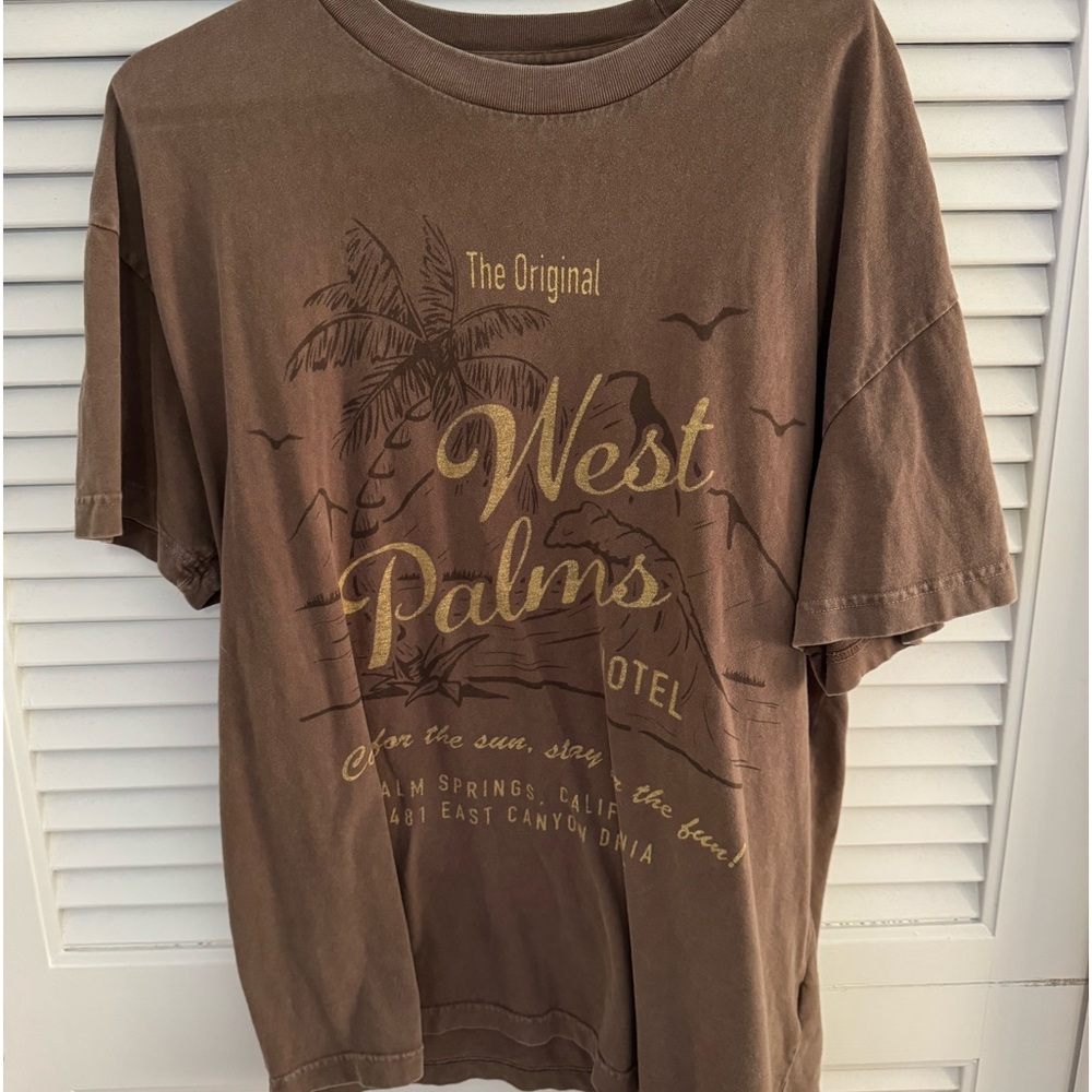 A&F t shirt